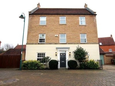 Semi-detached house to rent in Knighton Close, Hampton Vale, Peterborough PE7