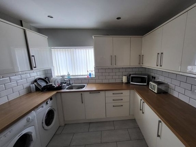 Shared accommodation to rent in Buxton Avenue, Crewe CW1