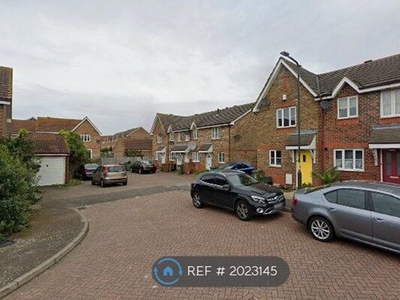 Terraced house to rent in Troon Close, London SE28