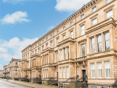 1 bed first floor flat for sale in West End