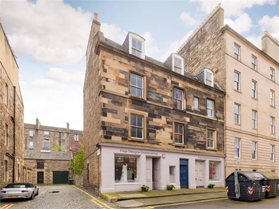 1 bed second floor flat for sale in New Town