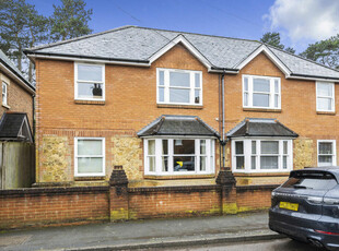 1 bedroom apartment for sale in Addison Road, Guildford, Surrey, GU1