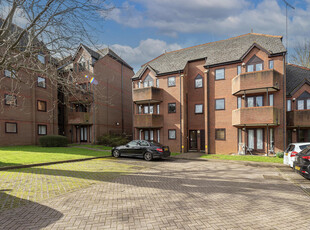 1 bedroom apartment for sale in Ashtree Court, Granville Road, St. Albans, Hertfordshire, AL1