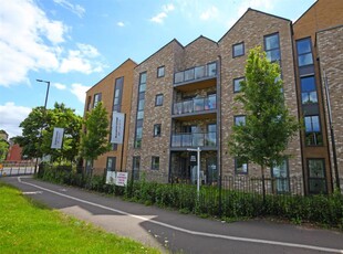 1 bedroom apartment for sale in Miami House, Princes Road, Chelmsford, Essex, CM2 9GE, CM2
