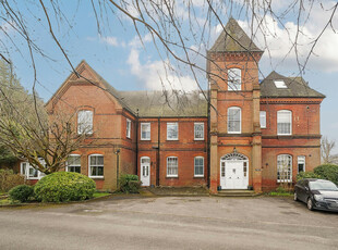 1 bedroom apartment for sale in Summersbury Hall, Summersbury Drive, Shalford, Guildford, GU4