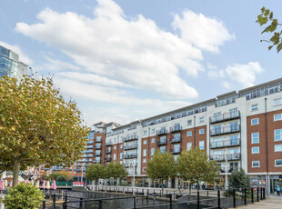 1 bedroom apartment for sale in The Canalside, Gunwharf Quays, Portsmouth, PO1