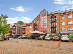 1 bedroom apartment for sale in The Mount, Guildford, Surrey, GU2