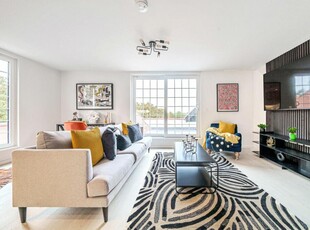 1 bedroom apartment for sale in The Penthouse Collection, Elmfield West Block, 24 Millbrook Road East, Southampton, SO15