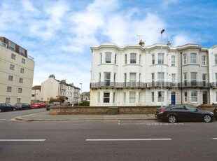 1 bedroom end of terrace house for sale in Brighton Road, Worthing, West Sussex, BN11