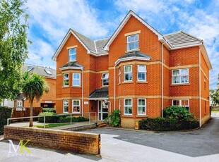 1 bedroom flat for sale in 18 Lowther Road, Bournemouth, BH8