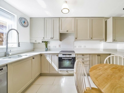 1 bedroom flat for sale in Kingsworthy Close, Kingston Upon Thames, KT1