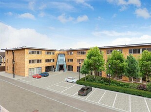 1 bedroom flat for sale in Power Close, Guildford, Surrey, GU1