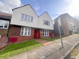 1 bedroom flat for sale in Sherborne Court, The Mount, GU2