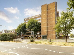 1 bedroom flat for sale in Strand Parade, Goring-By-Sea, Worthing, BN12