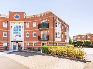 1 bedroom ground floor flat for sale in Gunwharf Quays, Portsmouth, PO1