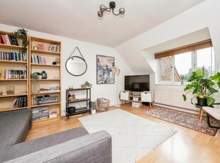 1 bedroom maisonette for sale in Keswick Close, St. Albans, AL1