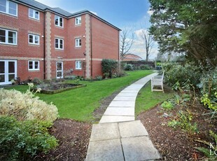 1 bedroom retirement property for sale in Broomfield Road, Chelmsford, CM1