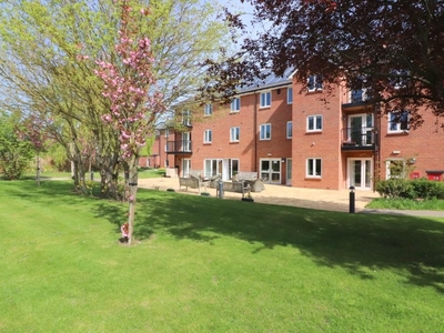 1 bedroom retirement property for sale in Oakhill Place, High View, Bedford, MK41 8FB, MK41