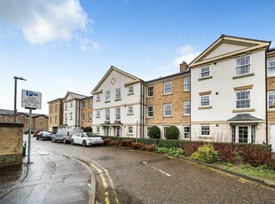 1 bedroom retirement property for sale in Tyrell Lodge, Chelmsford, CM2