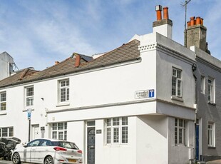 1 bedroom terraced house for sale in Terminus Road, Brighton, BN1