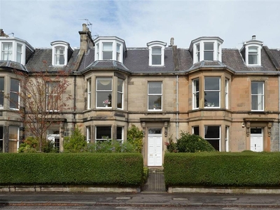 2 bed first floor flat for sale in Grange