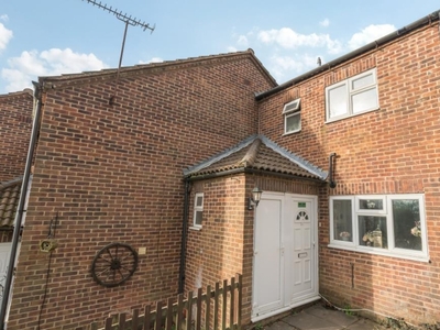 2 Bed House For Sale in High Wycombe, Buckinghamshire, HP13 - 5309552