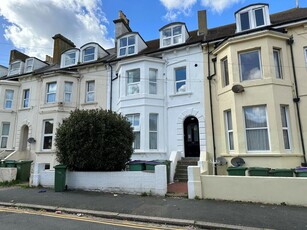 2 bedroom apartment for rent in Coolinge Road, Folkestone, CT20