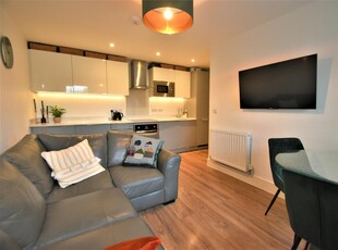 2 bedroom apartment for sale in Baddow Road, Chelmsford, Essex, CM2
