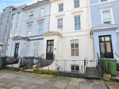 2 bedroom apartment for sale in Citadel Road, Plymouth, Devon, PL1