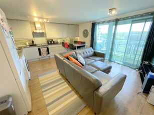 2 bedroom apartment for sale in Compair Crescent, Ipswich, IP2
