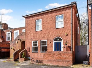 2 bedroom apartment for sale in Eastgate, Winchester, SO23