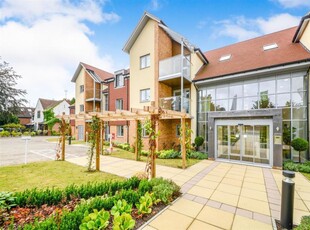 2 bedroom apartment for sale in Eleanor House, 232 London Road, St Albans, Hertfordshire, AL1 1NR, AL1