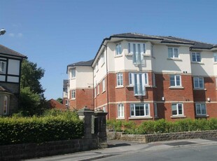 2 bedroom apartment for sale in Garden Mews, Harlow Oval, Harrogate, HG2