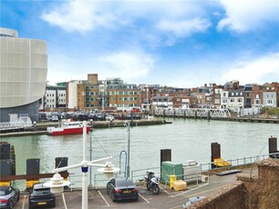 2 bedroom apartment for sale in Gunwharf Quays, Portsmouth, Hampshire, PO1