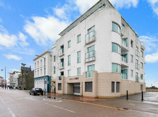 2 bedroom apartment for sale in Harbour Point, Cardiff Bay, Cardiff, CF10