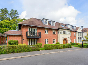 2 bedroom apartment for sale in Highcroft Road, Winchester, Hampshire, SO22