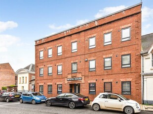 2 bedroom apartment for sale in Hyde Street, Winchester, SO23