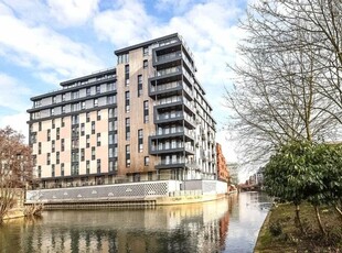 2 bedroom apartment for sale in Kings Road, Reading, Berkshire, RG1