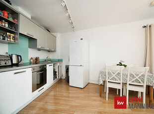 2 bedroom apartment for sale in Metro, Guildford, Surrey, GU1