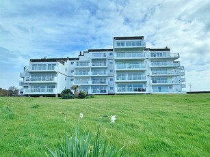 2 bedroom apartment for sale in Monarch House, Royal Parade, Eastbourne, BN22