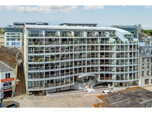 2 bedroom apartment for sale in North Quay, Discovery Wharf, PL4