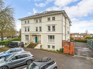 2 bedroom apartment for sale in Pittville Circus Road, Cheltenham, Gloucestershire, GL52