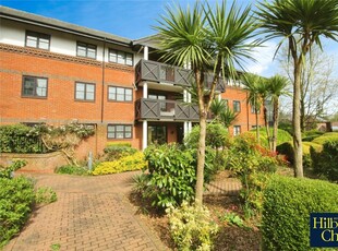 2 bedroom apartment for sale in Poplar Drive, Hutton, Brentwood, Essex, CM13