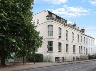 2 bedroom apartment for sale in Prestbury Road, Cheltenham, GL52
