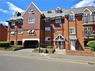2 bedroom apartment for sale in Prospect Court, Sydenham Road, Guildford, Surrey, GU1