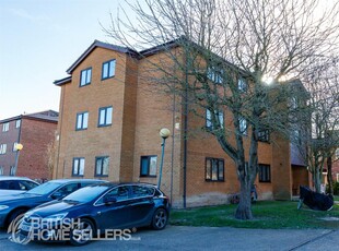 2 bedroom apartment for sale in Speedwell Close, Cambridge, Cambridgeshire, CB1