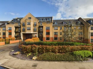 2 bedroom apartment for sale in St. Bartholomews Court, Cambridge, CB5