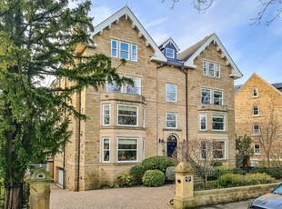 2 bedroom apartment for sale in The Oval, Harrogate, HG2