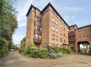 2 bedroom apartment for sale in Tower Street, Winchester, Hampshire, SO23