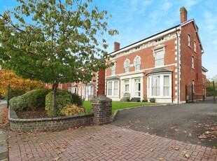 2 bedroom apartment for sale in Warwick Road, Solihull, B92